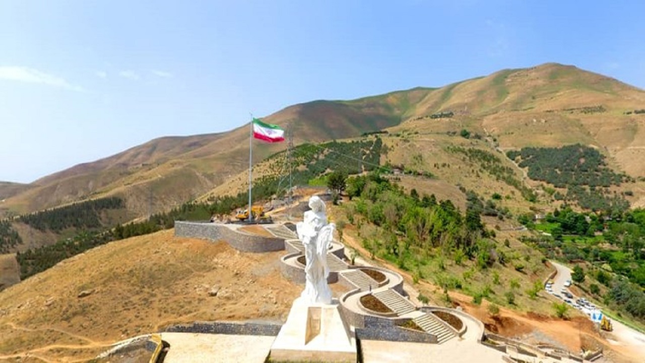 بزرگترین پیکره کشور در سنندج رونمایی شد