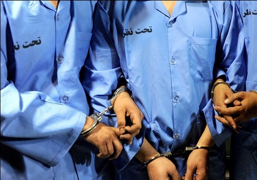 انهدام باند کلاهبرداران ۱۱ میلیاردی / کشف ۴۹ میلیارد ریال کالای قاچاق در اصفهان
