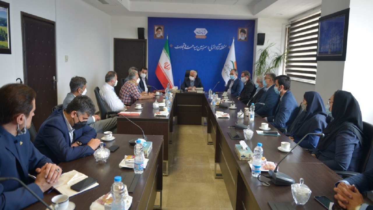 پرداخت بخشی از خسارت آتش سوزی مجتمع تجاری خاطره در منطقه آزاد انزلی