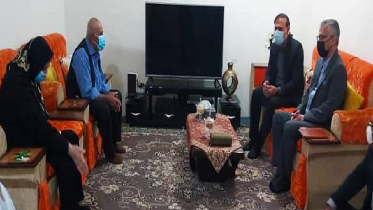 تقدیر از خانواده شهدا در ایذه