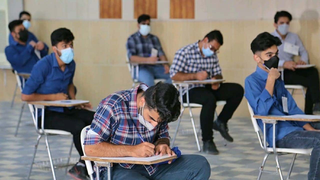 برگزاری آزمون نهایی پایه‌های نهم و دوازدهم در لارستان + تصاویر