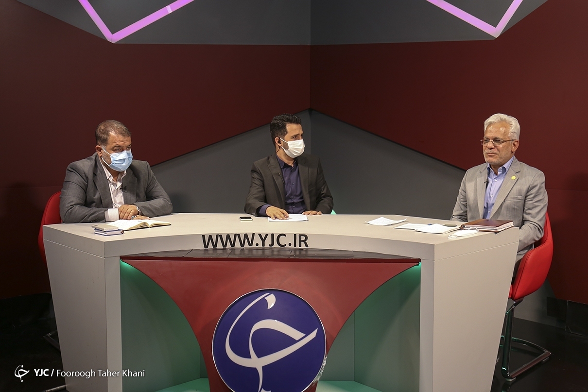 فراهانی: بسیاری از ساختمان های دولتی پروانه ندارند/طلایی: دولت ها شوراها را هووی خود می دانند
