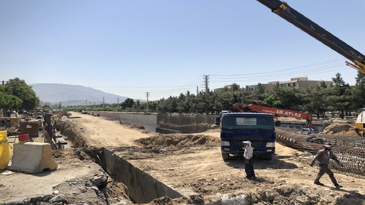 تقاطع ماهان-آزادی کرج کجای کار است؟