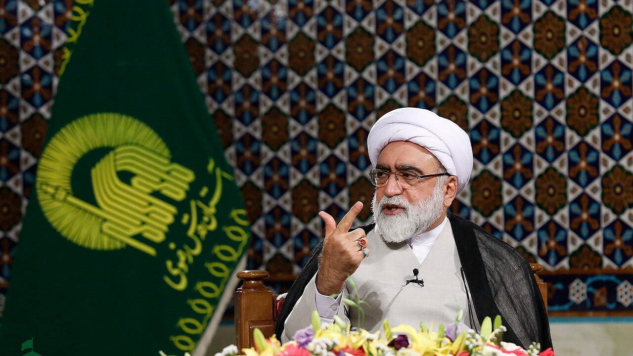 آستان قدس وارد مسائل جناحی نمی‌شود