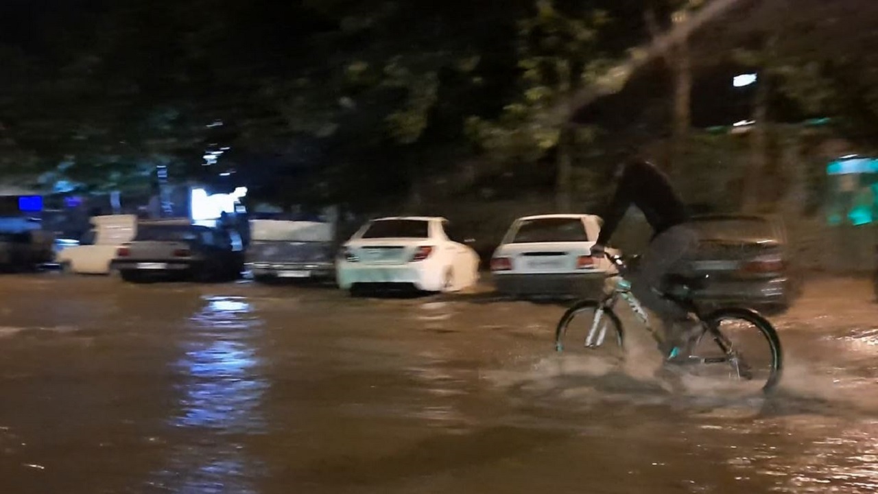 وقوع سیلاب در شهر اهر