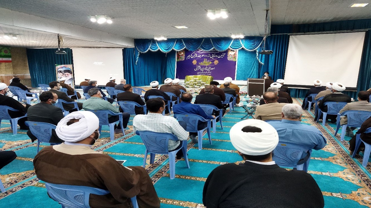 بانیان خیر در کشور ۱۰۰ هزار جلد قرآن کریم اهدا می کنند