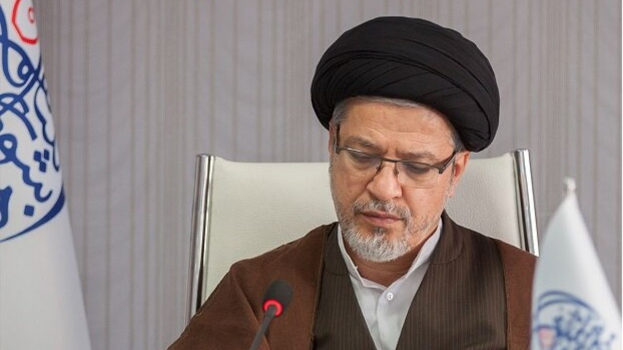 نباید قومیت‌گرایی نشان دهنده تقابل هویت ایرانی و اسلامی باشد