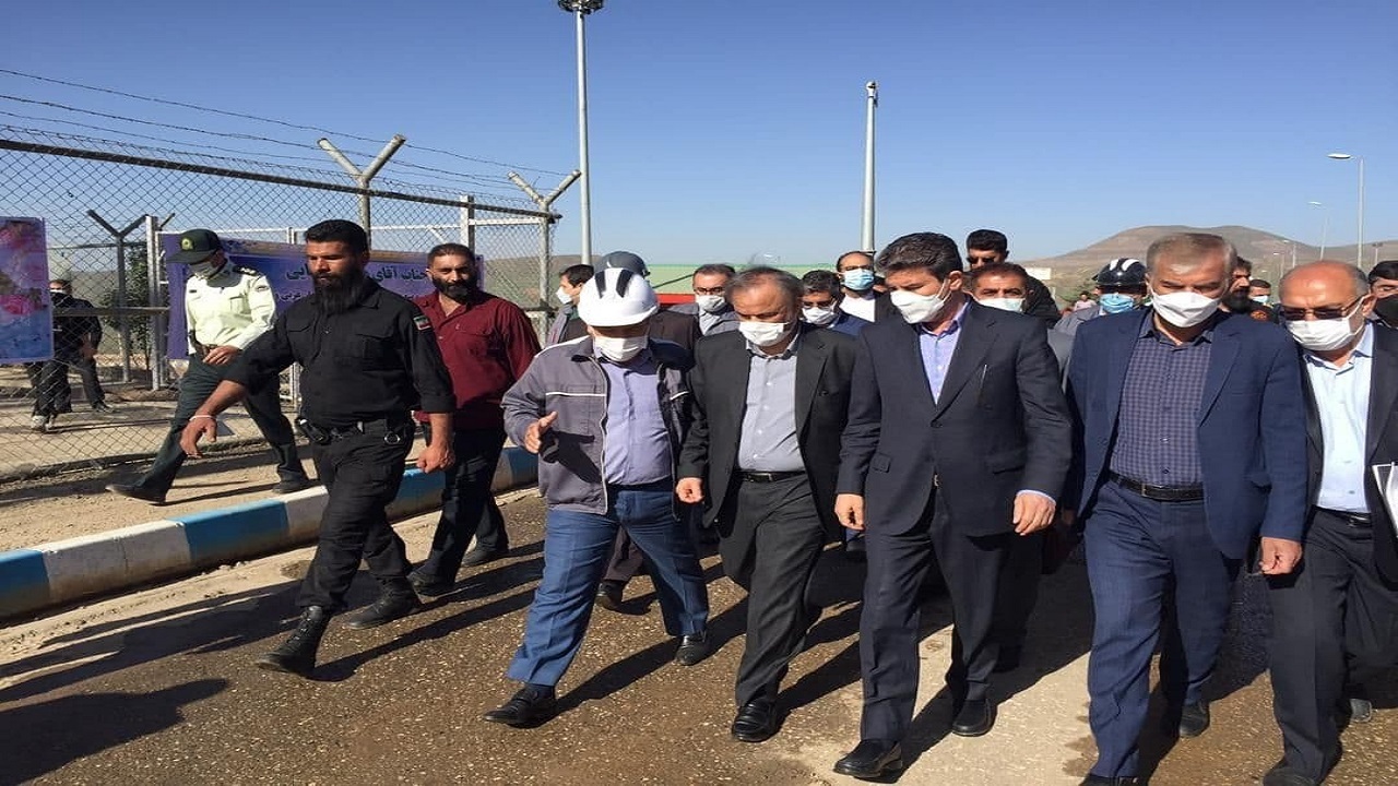 حضور وزیر صنعت و معدن و تجارت در کارخانه قند میلاد مهاباد