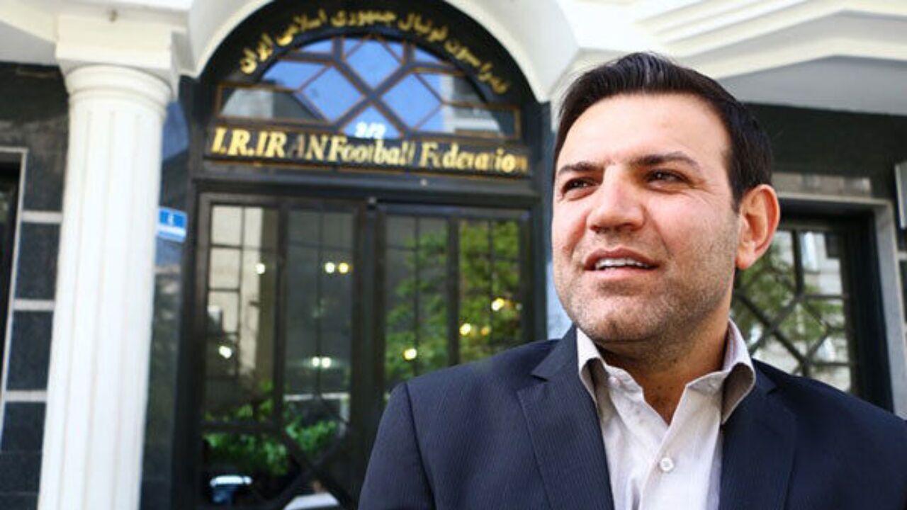 عزیزی خادم: این سکوت در حمایت از تیم ملی فوتبال عجیب است