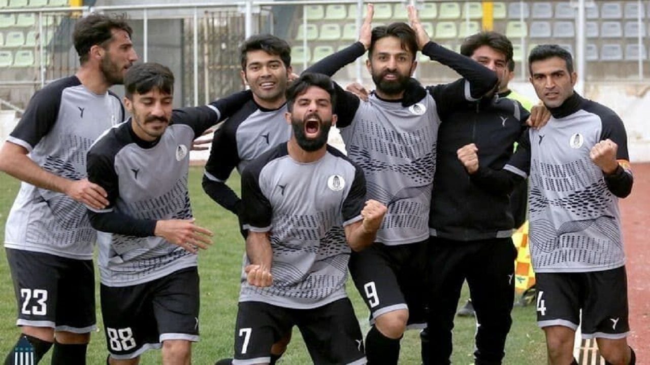 شهرداری همدان به صدر جدول لیگ بازگشت