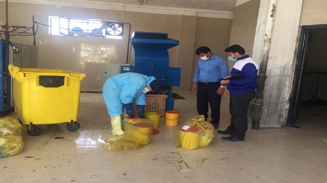 نظارت کارشناسان بهداشت محیط یزد بر واکسیناسیون سراسری کرونا