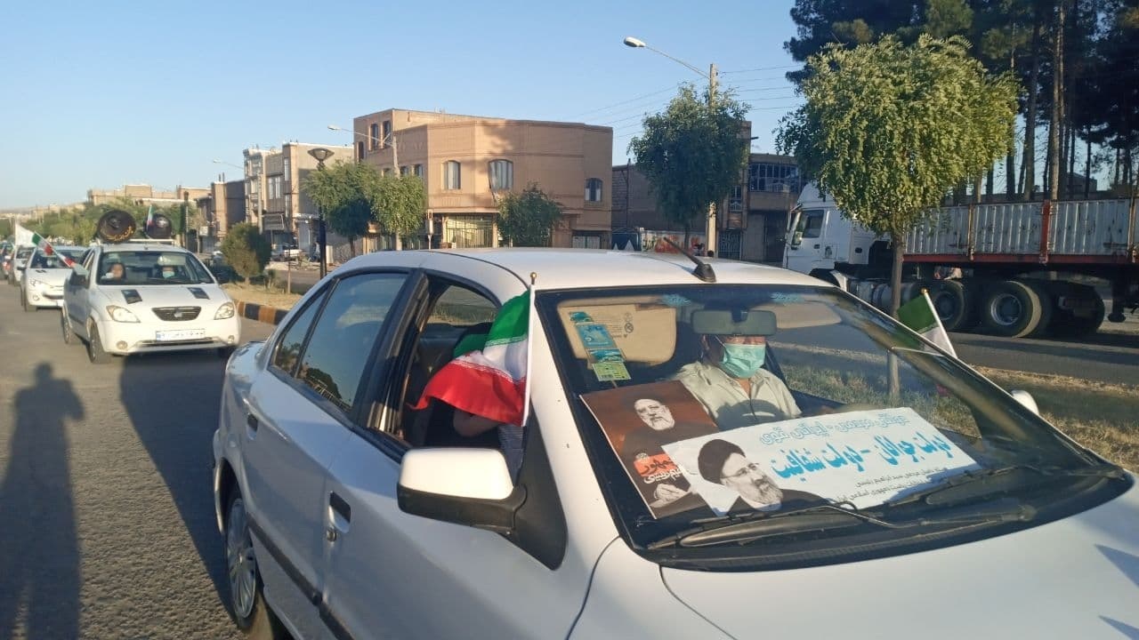 برپایی کارناوال شادی در صالح آباد به مناسبت میلاد امام هشتم شیعیان + فیلم وتصاویر