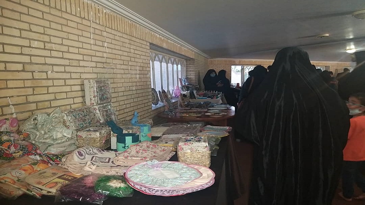 رونمایی از نمایشگاه محصولات خانگی بانوان با حضور خادمان رضوی