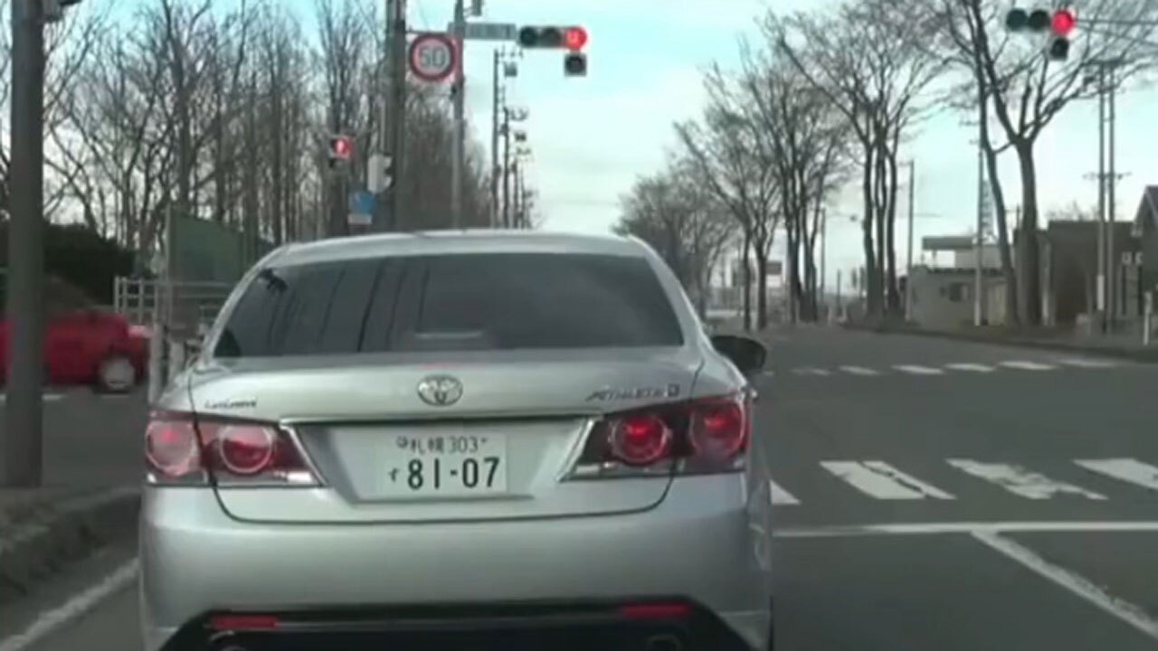 شیوه جالب پلیس نامحسوس ژاپن برای متوقف کردن رانندگان متخلف + فیلم