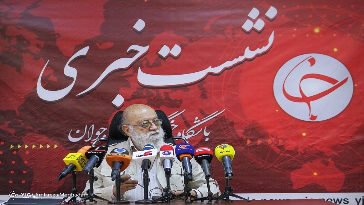 نخستین نشست خبری مهدی چمران پس از پیروزی در انتخابات شورای شهر برگزار شد