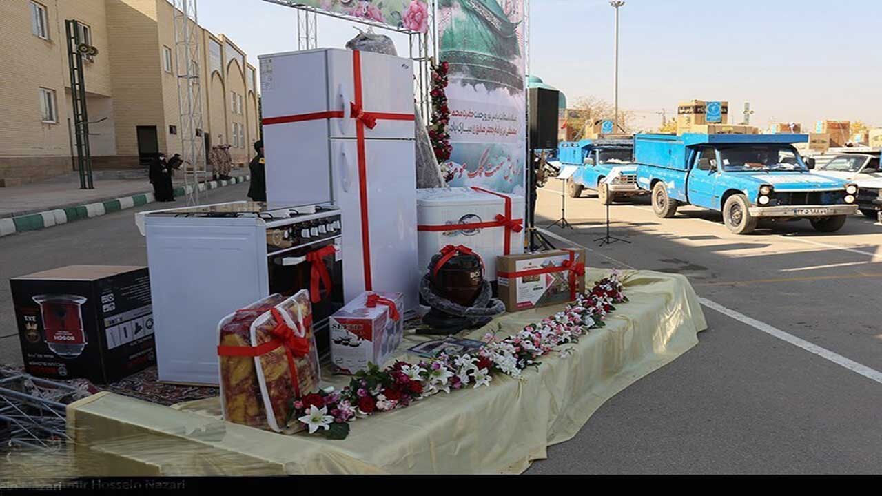 ۴۲۰ سری جهیزیه به نوعروسان خراسان شمالی اهدا شد