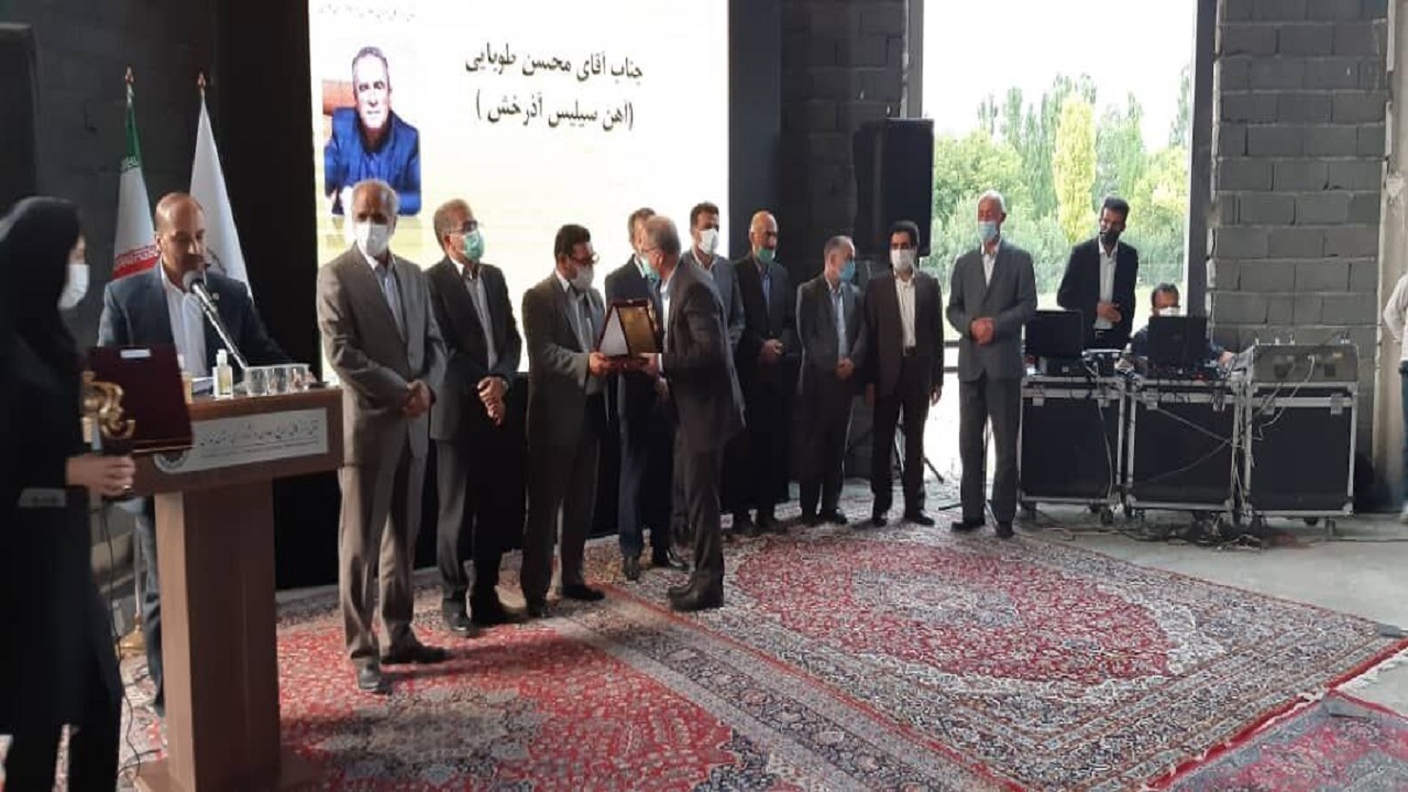 تجلیل ازهفت صادر کننده برتر استان همدان