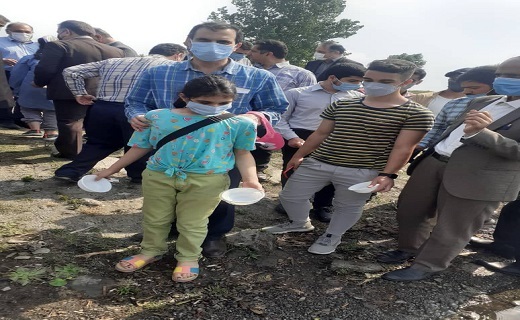 جشن رهاسازی بچه ماهیان سفید در رودخانه چمخاله + تصاویر جشن رهاسازی بچه ماهیان سفید در رودخانه چمخاله + تصاویر