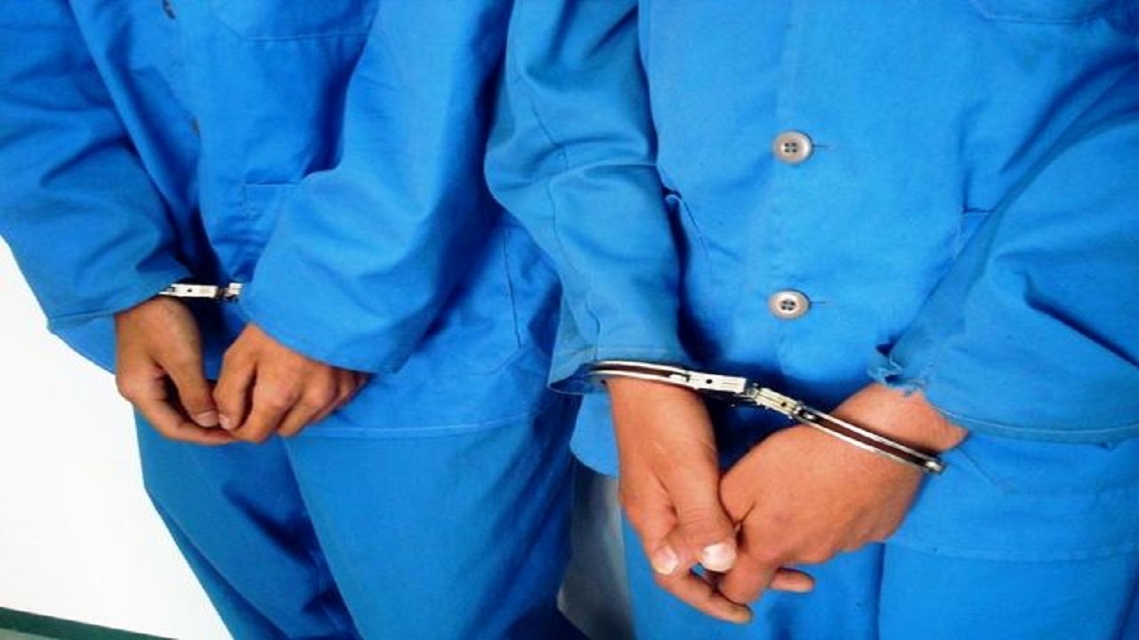 کشف مواد مخدر از وسایل ۲ مسافر در رودبار