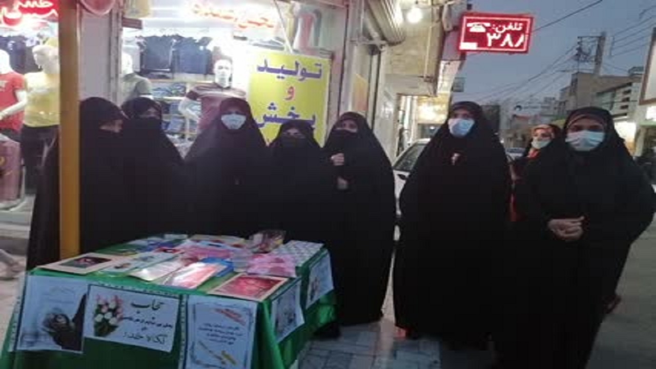 برپایی میز مهربانی در محله شهید زنگارکی قم