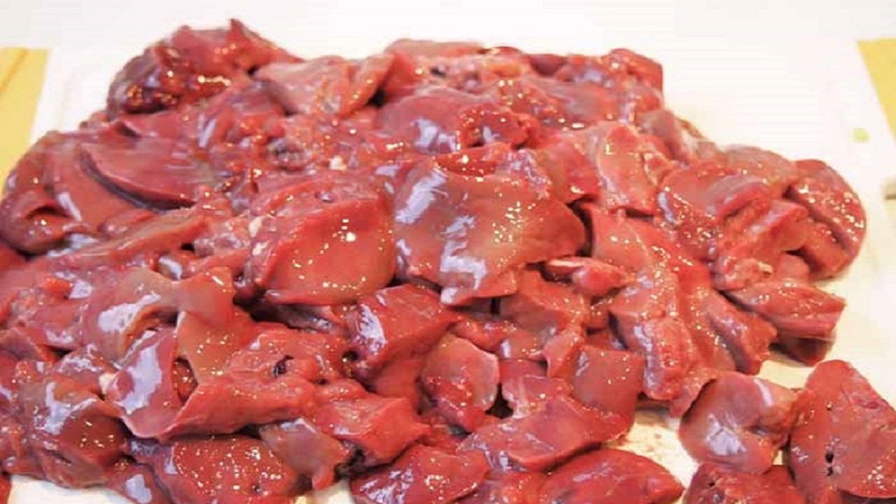 کشف ۵۰۰ کیلو گرم جگر مرغ غیربهداشتی در دلیجان
