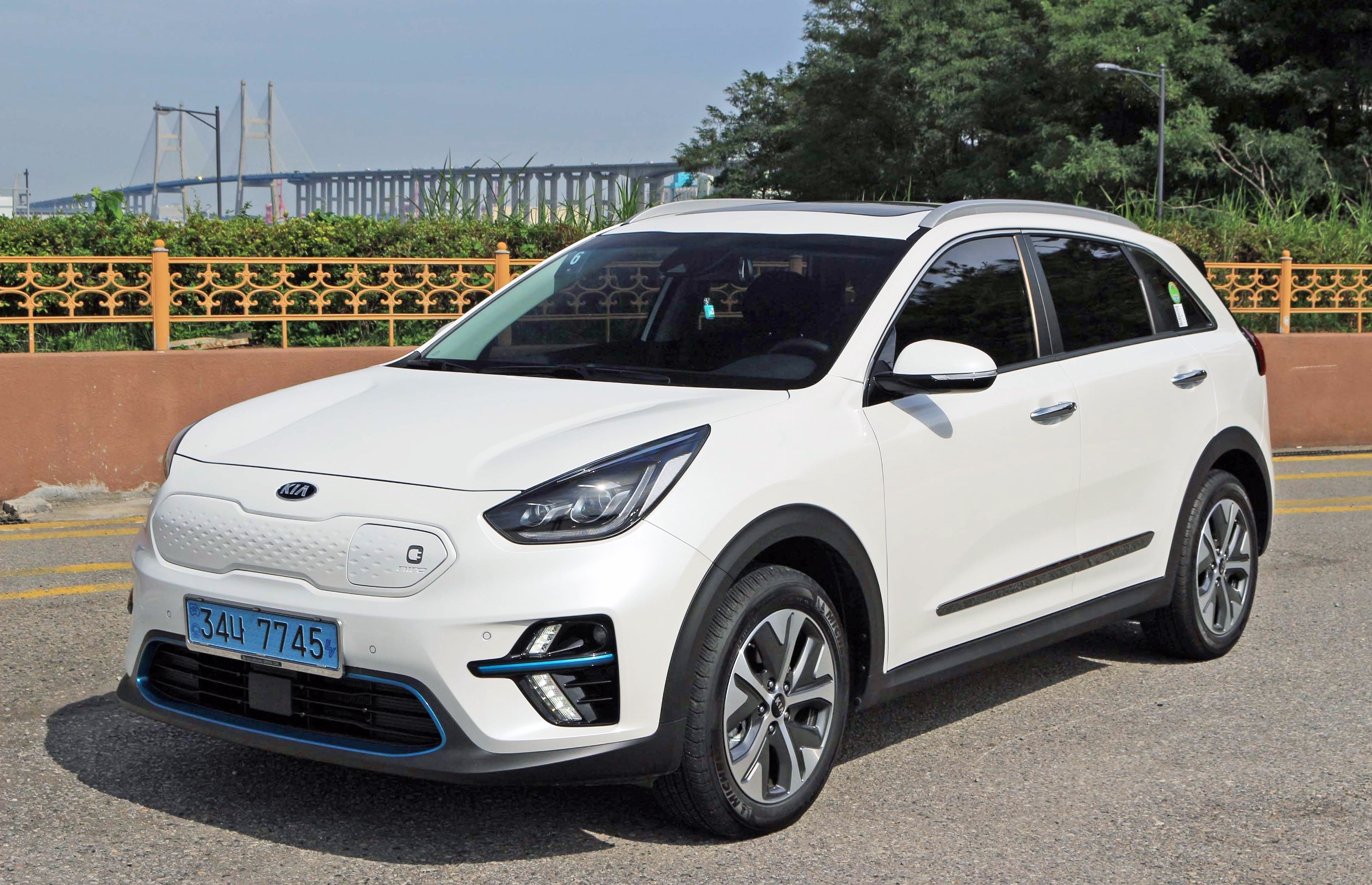 کراس اوور برقی کیا E-Niro، خودرویی خانوادگی با کمترین هزینه