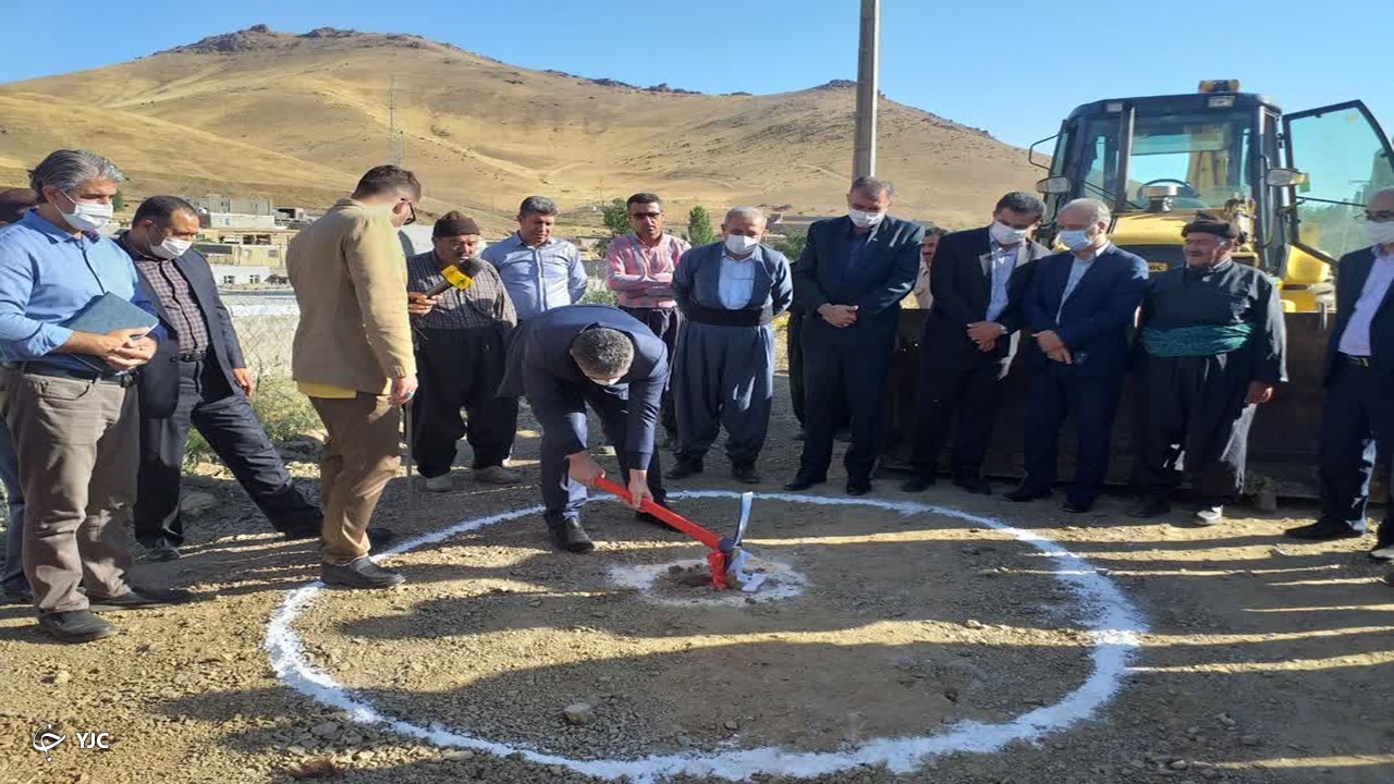 گازرسانی به ۱۱ روستای مهاباد کلنگ زنی شد