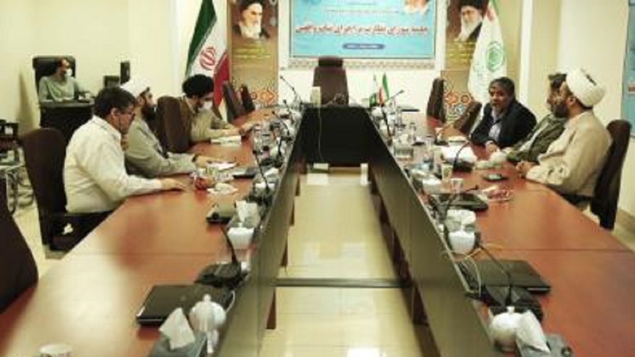 لزوم استفاده از ظرفیت بقاع متبرکه برای حل مشکلات اقتصادی کشور/ امامزادگان در طول حیات خود منشاء خیر و برکت بودند