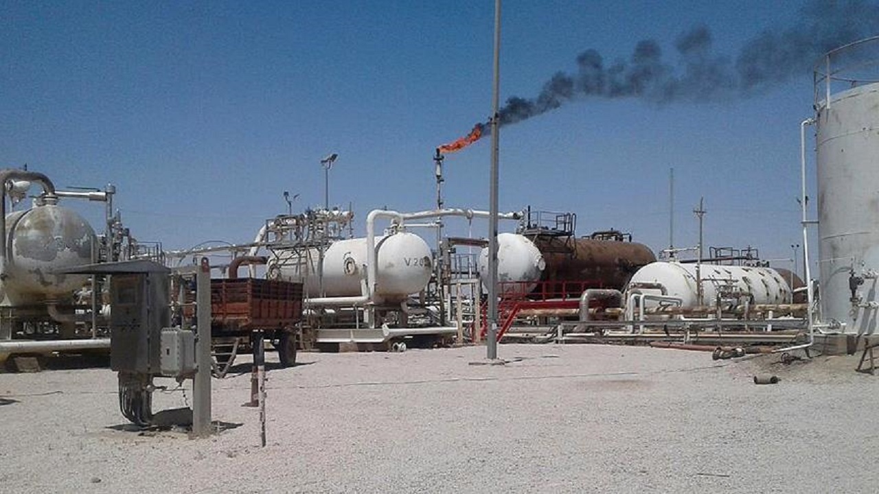 انفجار در کارخانه گاز کُنیکو در دیرالزور سوریه/ شلیک ۹ موشک به سوی پایگاه کُنیکو