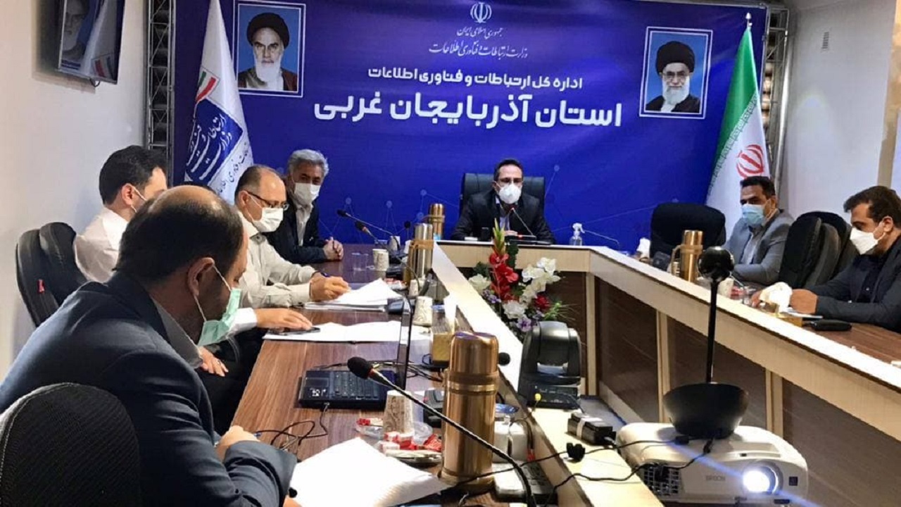 برون سپاری و الکترونیکی کردن خدمات دستگاه های اجرایی را به شدت پیگیری می کنیم