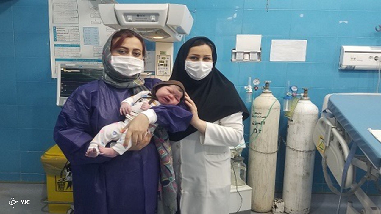 تولد نوزاد در شهرستان مهر