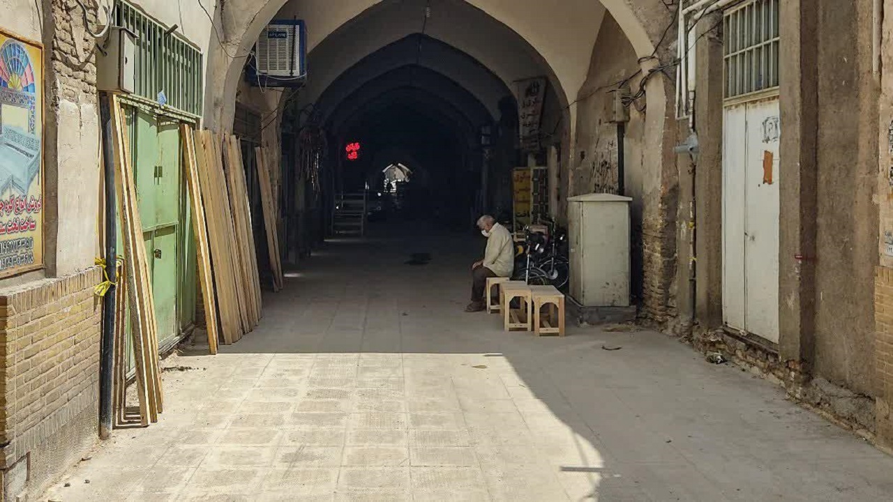 بهبود حال بازار کهنه قم/خودنمایی بازار با رنگ و لعاب سنگ‌ها