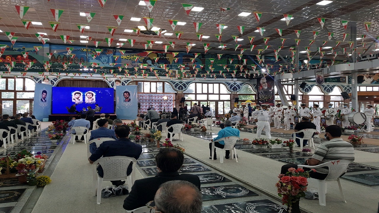 مراسم یادبود شهیدان انصاری و نورانی در گلزار شهدای رشت