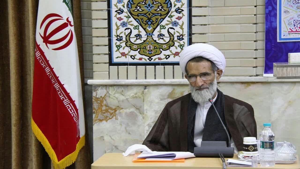 امر به معروف و نهی از منکر یک فریضه واجب و زیربنای همه احکام اسلامی است