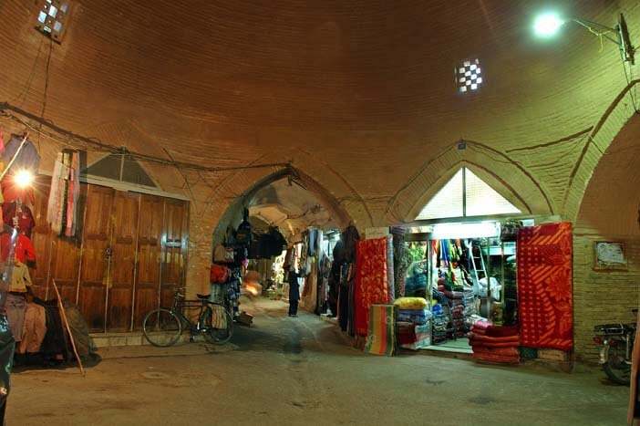 بازار ۹۰۰ ساله شهرضا در آستانه متروکه شدن/بافت فرسوده، معضل تمام نشدنی شهرضا