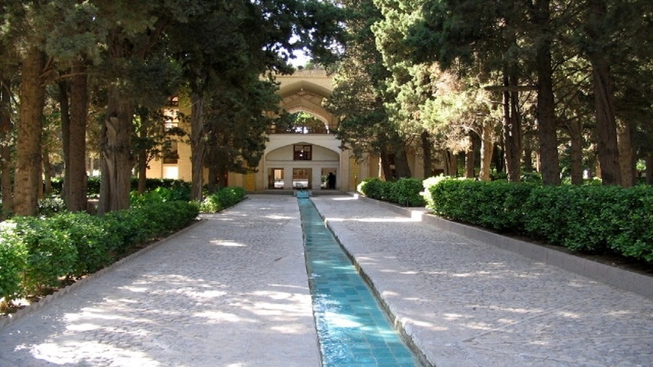 تعطیلی بنا‌های تاریخی کاشان