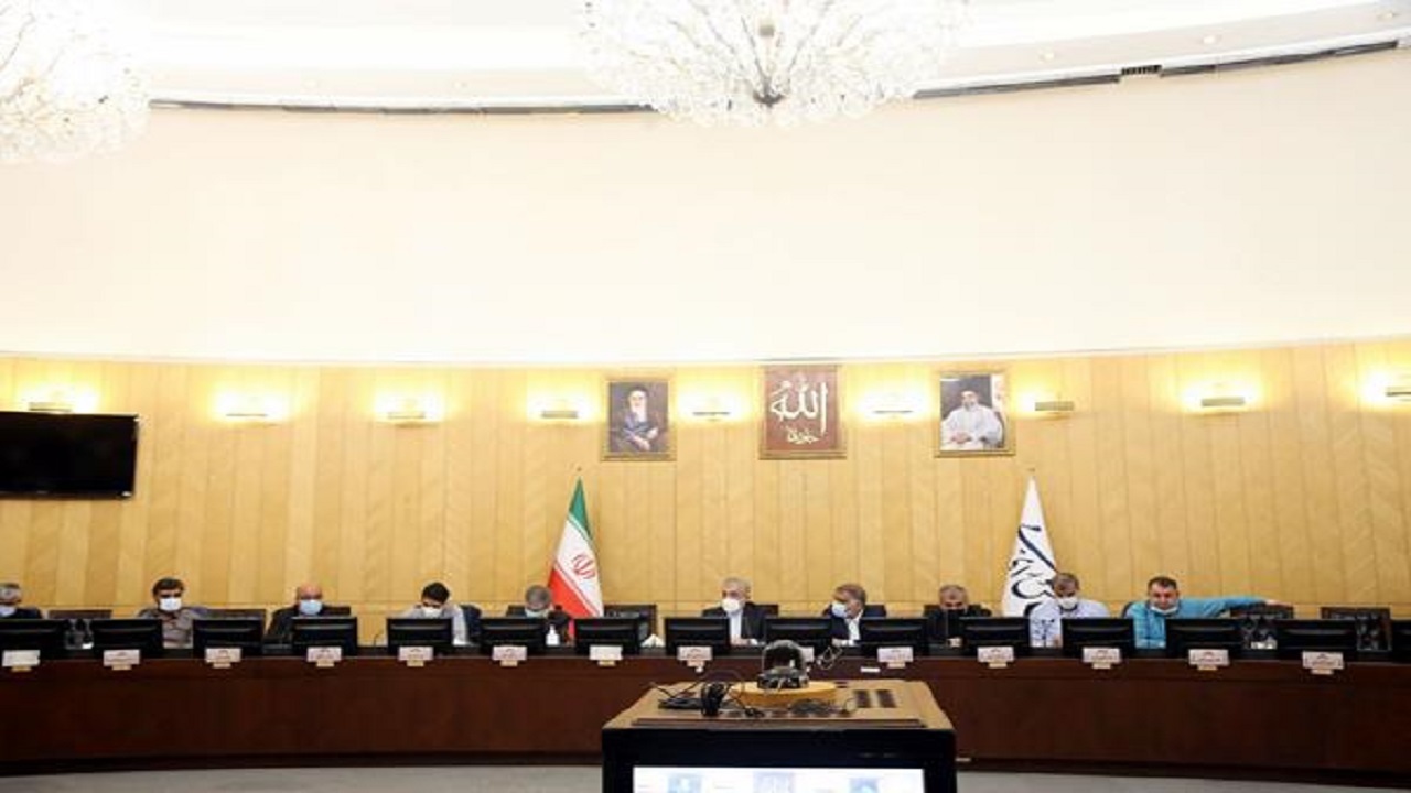 قطعی برق نمایندگان مجلس را به کمیسیون انرژی کشاند/ از دردسرهای کشاورزان تا توپ پر نماینده خوزستانی از وزیر نیرو