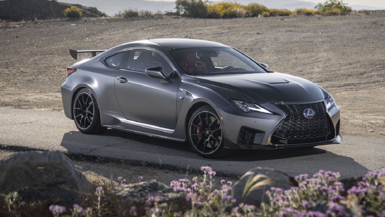 نگاهی کوتاه به RC F 2021، خودرویی خاص و متفاوت از لکسوس