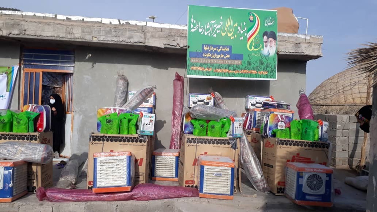 توزیع ۱۰ سری جهیزیه در شهر زهکلوتِ رودبار جنوب
