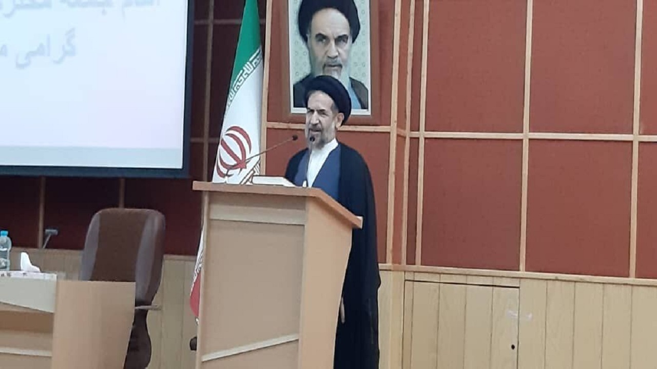کشور را باید بدون درآمد نفتی اداره کرد