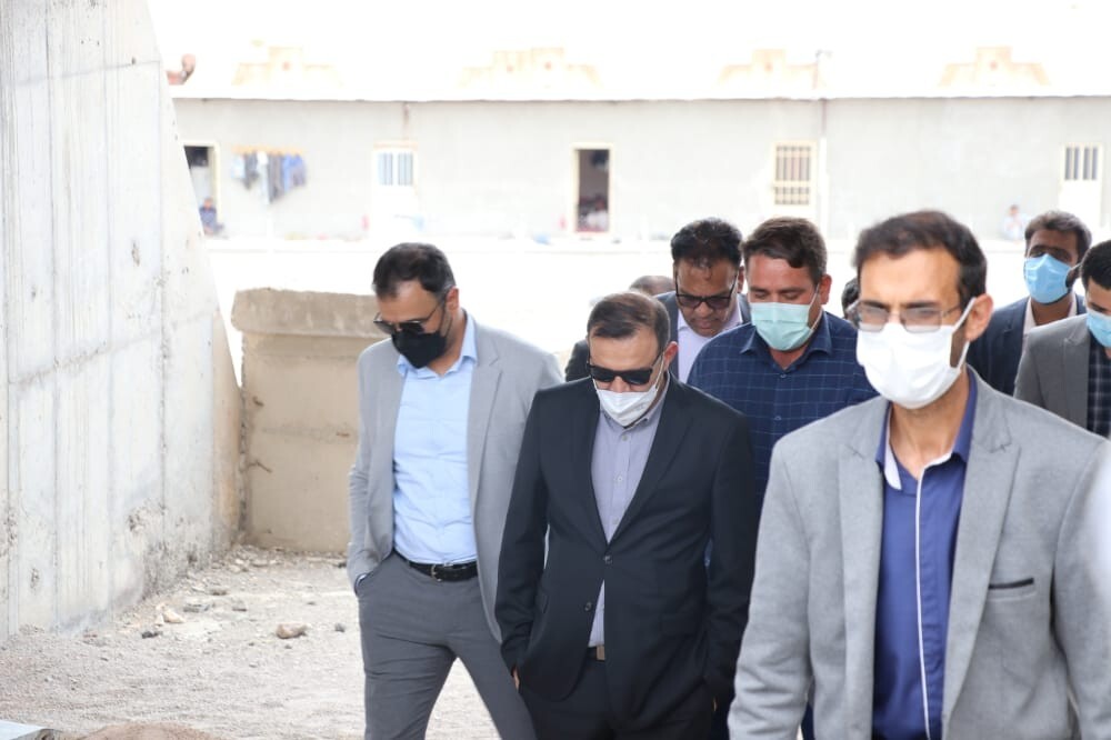 بازدید عزیزی&zwnj;خادم از مجموعه ورزشی در حال ساخت مس شهربابک