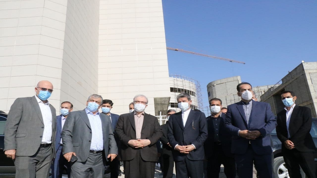 بازدید وزیر بهداشت از ساختمان ستاد مرکزی دانشگاه علوم پزشکی ارومیه