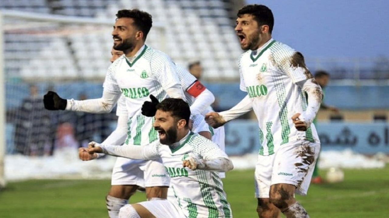 شارژ مالی اراکی‌ها قبل از دیدار مقابل تیم فوتبال پرسپولیس