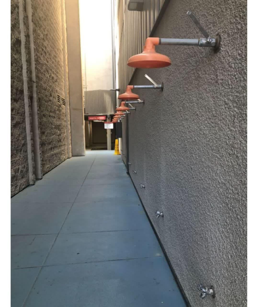 /