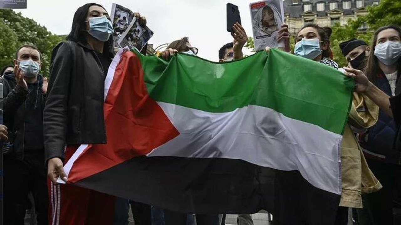 تجمع دانشجویان در انگلیس در حمایت از فلسطینیان