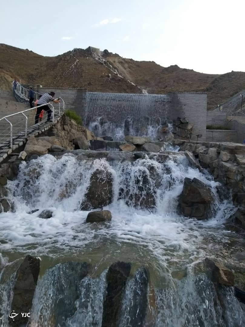 کوهشار، بزرگترین آبشارمصنوعی ایران