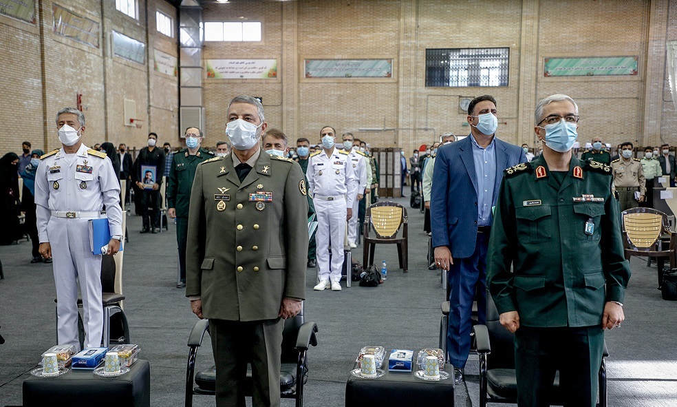 مراسم اعطای «نشان شفا» به مدافعان سلامت نیروهای مسلح برگزار شد