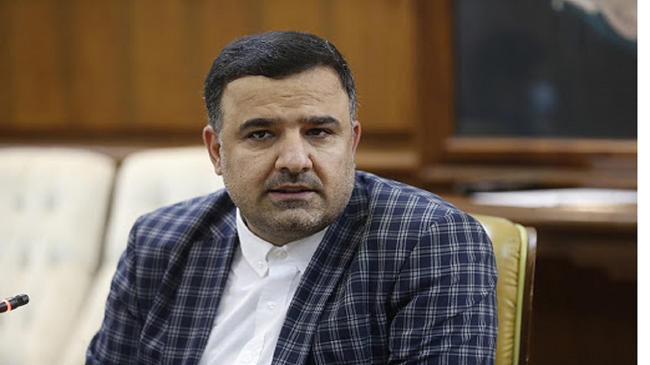 دلفانی: تلاش ما رفع دغدغه‌های کادر فنی و بازیکنان تیم فوتبال استقلال است