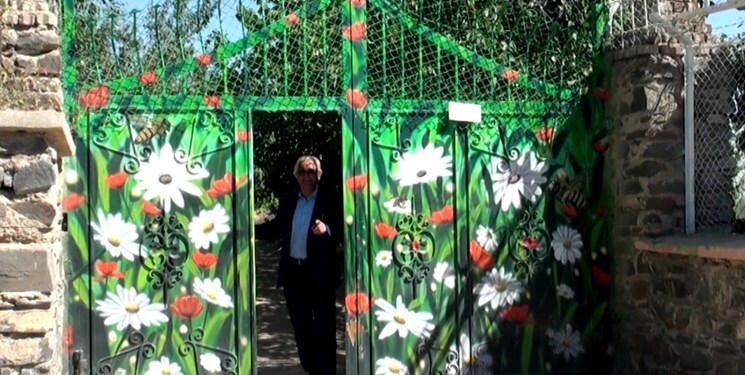 میوه های &laquo;باغ جادو&raquo; وقف فقرا است