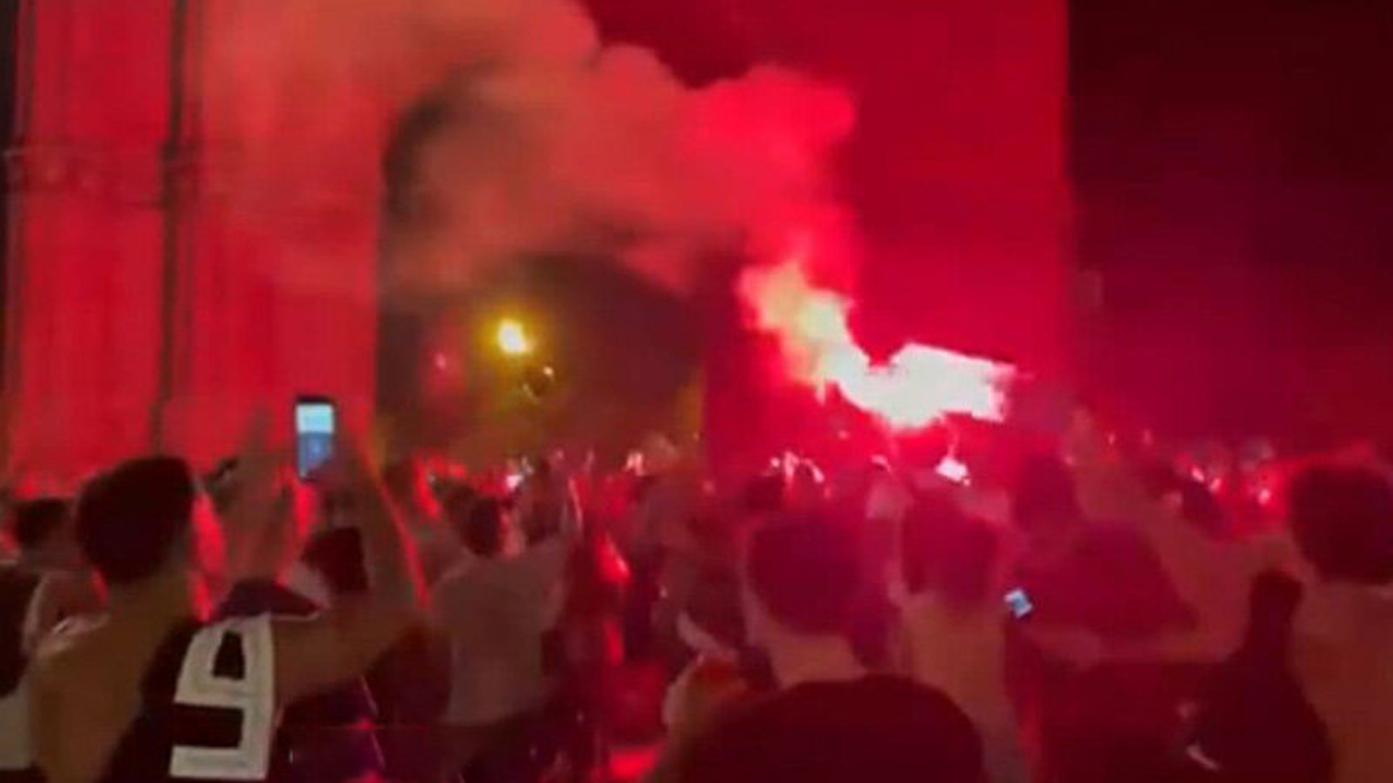 جشن هواداران بارسلونا پس از قهرمانی آرژانتین در کوپا آمریکا + فیلم